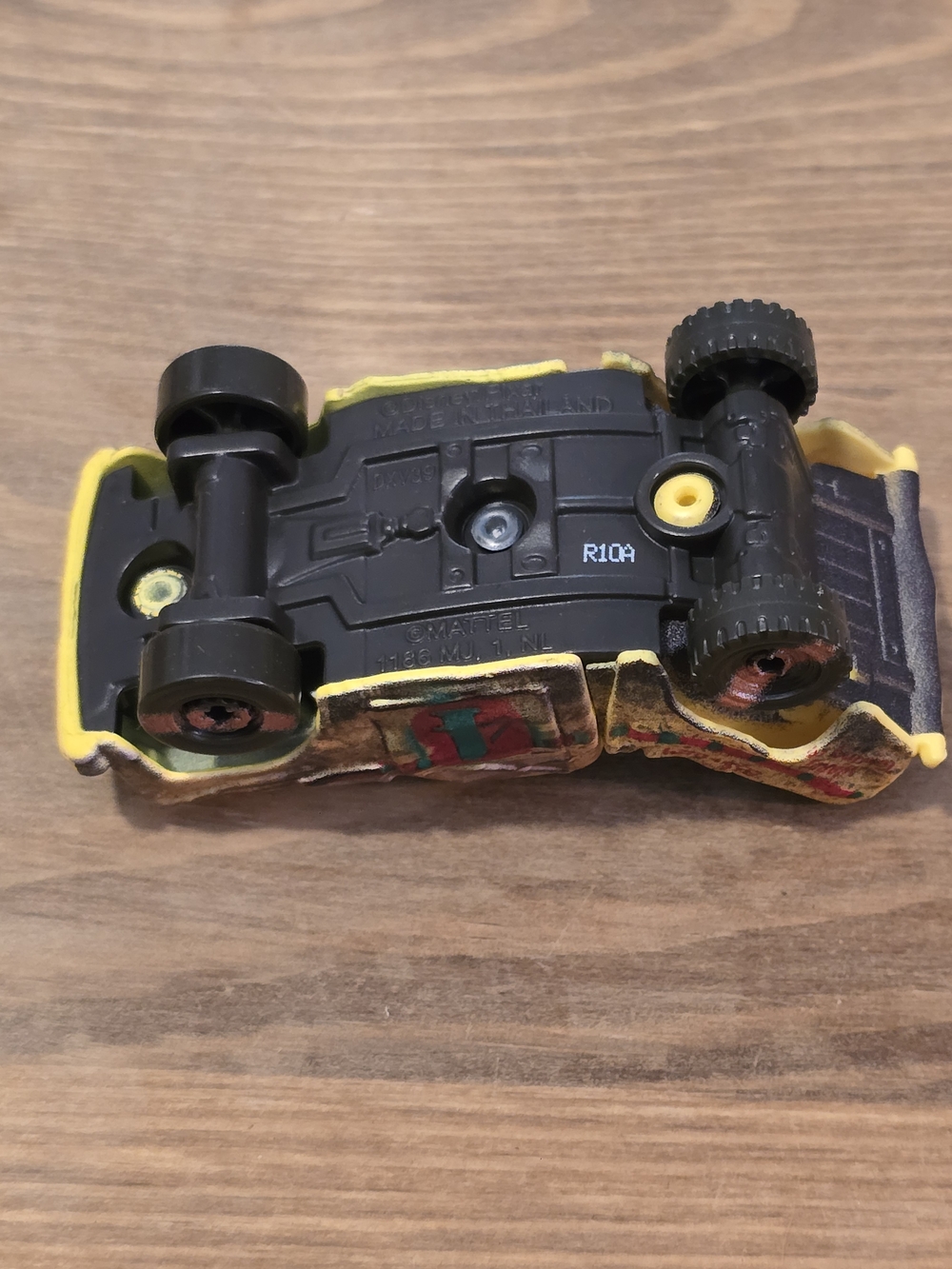 Disney Pixar Cars 3 Taco Die-Cast Push Toy Truck - Picture 6 of 6